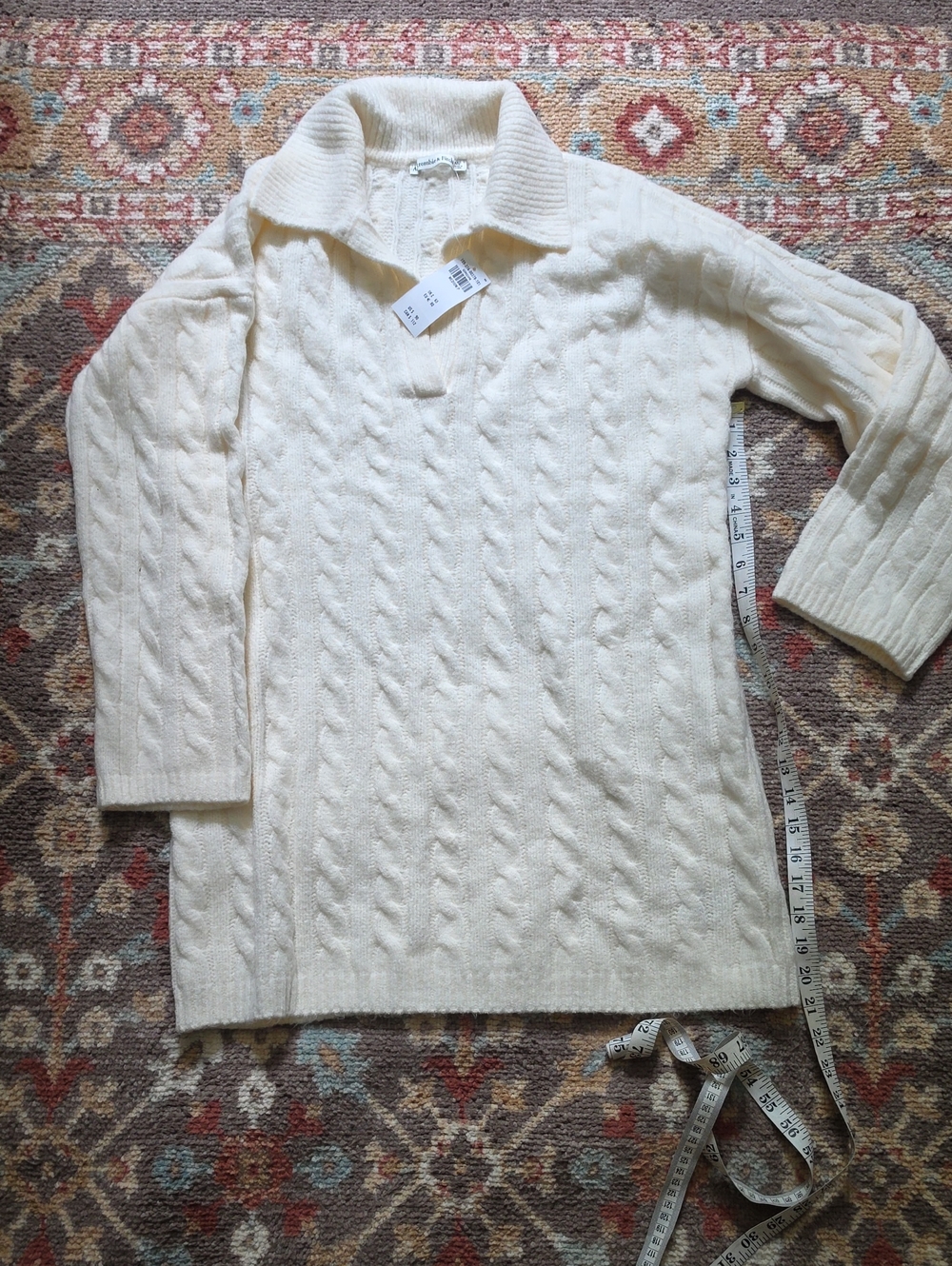 Abercrombie & Fitch Cream Cable-Knit V-Neck Sweaterdress Medium